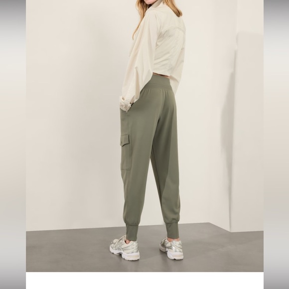 NWT Athleta Venice High Rise Jogger size XS - Picture 4 of 8